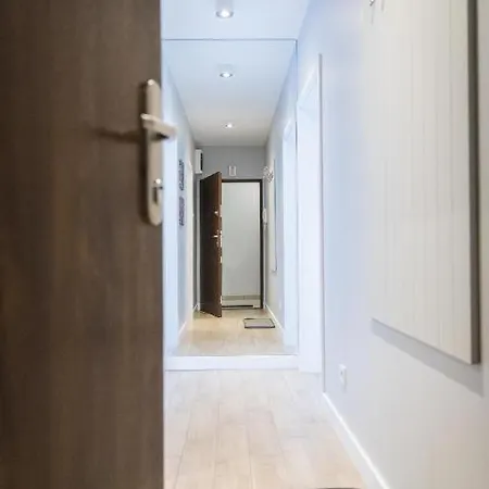 Pelen Wdzieku Z Balkonem Polanica-Zdroj