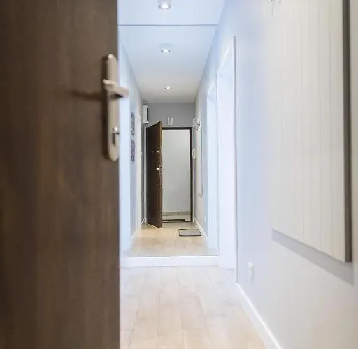 Pelen Wdzieku Z Balkonem Polanica-Zdroj